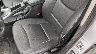 BMW 3-serie 325i Touring picture 16