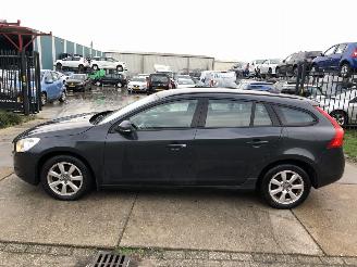 Vrakbiler auto Volvo V-60 2.0 D3 120kW E5 Aut. CLIMA NAVI 2012/1