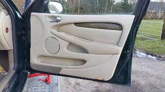 Jaguar X-type 2.0 v6 picture 15