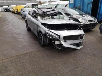 Uttjänta bilar auto Mercedes Cla-klasse CLA Shooting Brake (117.9), Combi, 2015 / 2019 1.6 CLA-200 16V 2017