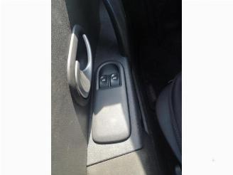 Renault Clio Clio III (BR/CR), Hatchback, 2005 / 2014 1.2 16V 75 picture 6