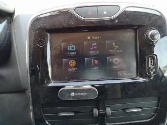 Renault Clio  picture 13