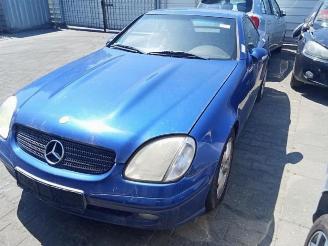 Vrakbiler auto Mercedes SLK SLK (R170), Cabrio, 1996 / 2004 2.0 200 K 16V 2001/0
