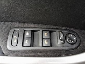 Peugeot 308 308 SW (4E/H), Combi 5-drs, 2007 / 2014 1.6 VTI 16V picture 14