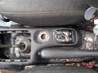 Peugeot 206 206 CC (2D), Cabrio, 2000 / 2007 1.6 16V picture 7