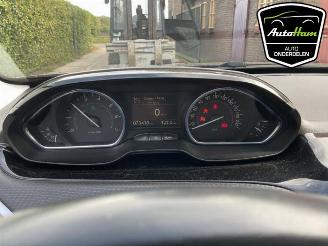 Peugeot 2008 2008 (CU), MPV, 2013 / 2019 1.2 12V e-THP PureTech 110 picture 14