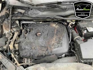 Volvo V-40 V40 (MV), Hatchback 5-drs, 2012 / 2019 1.5 T3 16V Geartronic picture 20