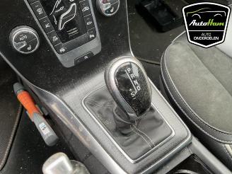 Volvo V-40 V40 (MV), Hatchback 5-drs, 2012 / 2019 1.5 T3 16V Geartronic picture 15