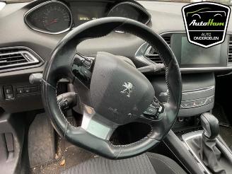 Peugeot 308 308 SW (L4/L9/LC/LJ/LR), Combi 5-drs, 2014 / 2021 1.2 12V e-THP PureTech 110 picture 10