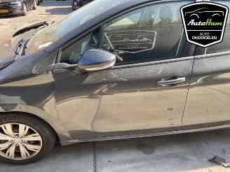 Peugeot 208 208 I (CA/CC/CK/CL), Hatchback, 2012 / 2019 1.4 16V picture 6