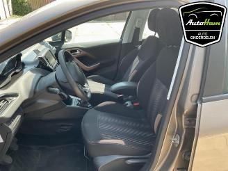 Peugeot 208 208 I (CA/CC/CK/CL), Hatchback, 2012 / 2019 1.2 Vti 12V PureTech 82 picture 24