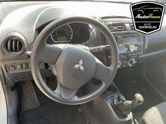 Mitsubishi Space-star Space Star (A0), Hatchback, 2012 1.0 12V picture 15