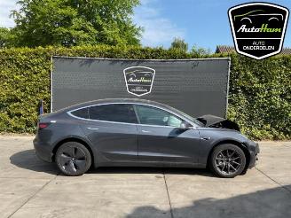 Vrakbiler auto Tesla Model 3 Model 3, Sedan, 2017 Long Range AWD 75 kWh 2020/6