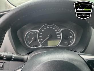 Toyota Yaris Yaris III (P13), Hatchback, 2010 / 2020 1.5 16V Hybrid picture 18