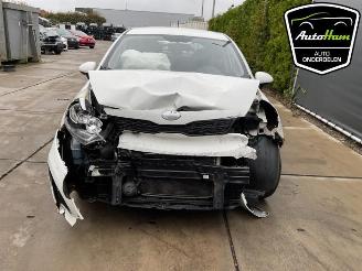 Kia Rio Rio III (UB), Hatchback, 2011 / 2017 1.2 CVVT 16V picture 3