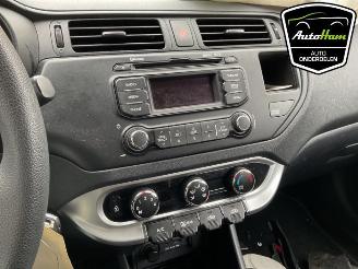 Kia Rio Rio III (UB), Hatchback, 2011 / 2017 1.2 CVVT 16V picture 18