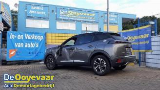 Vrakbiler auto Peugeot 2008 2008 (UD/UK/UR/US/UX), MPV, 2019 1.2 VTi 12V PureTech 130 2020/7