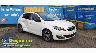 Vrakbiler auto Peugeot 308 308 (L3/L8/LB/LH/LP), Hatchback 5-drs, 2013 / 2021 1.2 12V e-THP PureTech 110 2014/11
