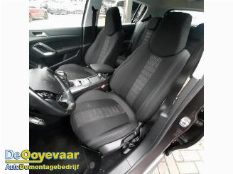 Peugeot 308 308 (L3/L8/LB/LH/LP), Hatchback 5-drs, 2013 / 2021 1.2 12V e-THP PureTech 110 picture 8