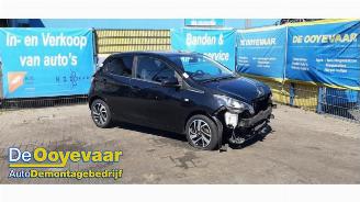 Uttjänta bilar auto Peugeot 108 108, Hatchback, 2014 1.0 12V 2015/11
