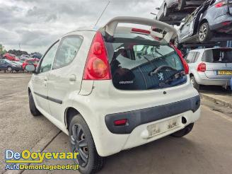 Peugeot 107 107, Hatchback, 2005 / 2014 1.0 12V picture 4