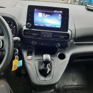 Toyota ProAce PROACE CITY 1.5 D-4D Live picture 8