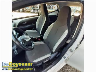 Toyota Aygo Aygo (B40), Hatchback, 2014 1.0 12V VVT-i picture 6