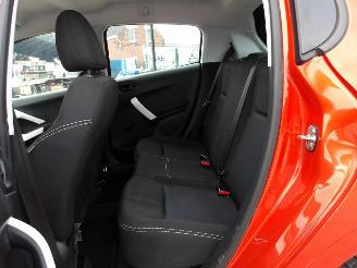 Peugeot 208  picture 19