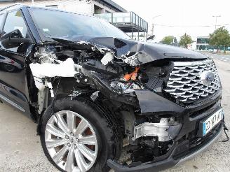 Ford Explorer PLATIUM picture 11