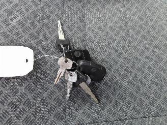 Land Rover Defender 110 picture 30