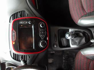 Renault Captur  picture 16