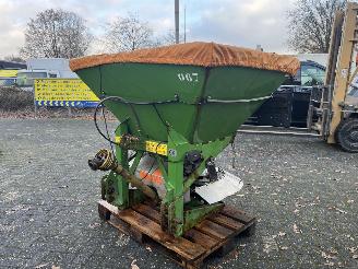 uszkodzony maszyny Amazone  TYPE E+S 750 ZOUTSTROOIER MET AFTAKAS 2007/1