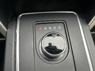 Land Rover Discovery Sport 2.0 TD4 HSE Luxury picture 12