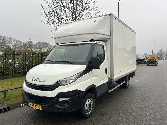 skadebil bedrijf Iveco Daily 35C14 BAKWAGEN MET HYDR. LAADKLEP + AIRCO 2017/7