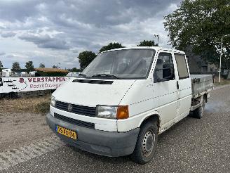 skadebil bedrijf Volkswagen Transporter 2.4 D SYNCRO 4X4 DUBBELE CABINE OPEN LAADBAK 1997/7