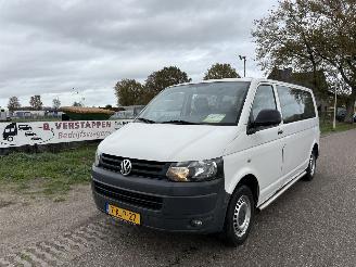 damaged passenger cars Volkswagen Transporter 2.0 TDI 62kw KOMBI / COMBI / PERSONENBUS L2/H1, PRIJS IS EXCL. BTW !!! 2013/5