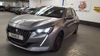 skadebil auto Peugeot 208 1.2 VTI 12 V PURETECH 75 PK ... 2021/2