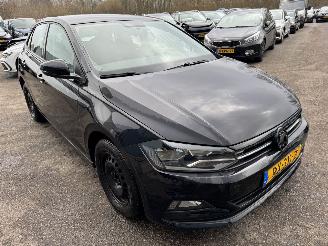 skadebil auto Volkswagen Polo 1.0 TSI 5DRS AIRCO BJ 2018 2018/3