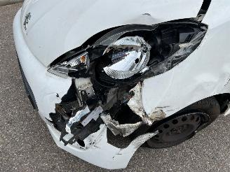 Peugeot 107 1.0 Access picture 8