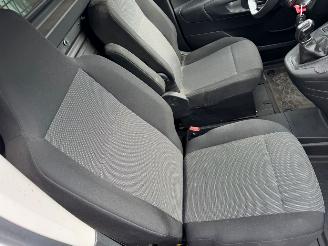 Peugeot Partner 1.5 BlueHDI Premium picture 17