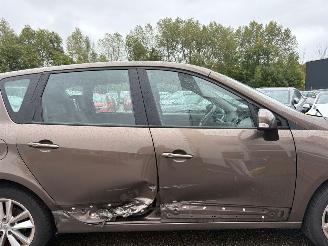 Renault Scenic 1.4 TCe Expression picture 6