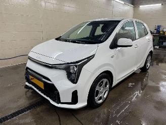skadebil bedrijf Kia Picanto 1.0 DPI AUTOMAAT BJ 2025  DynamicLine 2025/8