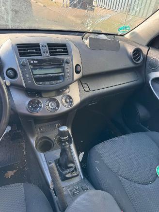 Toyota Rav-4 2.0 VVTi Comfort picture 17