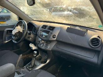 Toyota Rav-4 2.0 VVTi Comfort picture 18