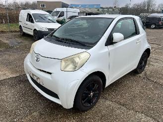 Coche accidentado Toyota iQ 1.0 VVTi Comfort 2009/7