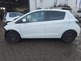 Toyota Yaris Yaris III (P13), Hatchback, 2010 / 2020 1.5 16V Hybrid picture 3