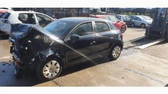 Vrakbiler auto Audi A1 A1 (8X1/8XK), Hatchback 3-drs, 2010 / 2018 1.0 TFSI 12V 2016/11