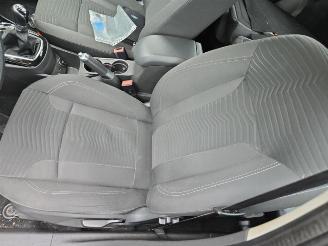 Ford Fiesta Fiesta 6 (JA8), Hatchback, 2008 / 2018 1.0 EcoBoost 12V 100 picture 12