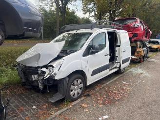 Vrakbiler auto Citroën Berlingo Berlingo, Van, 2008 / 2021 1.6 Hdi 75 2013/2
