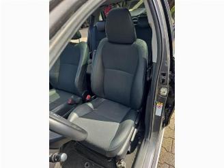 Toyota Yaris Yaris III (P13), Hatchback, 2010 / 2020 1.5 16V Hybrid picture 19